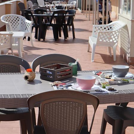 B&B Le Stanze Di Aurora Palermo Bagian luar foto