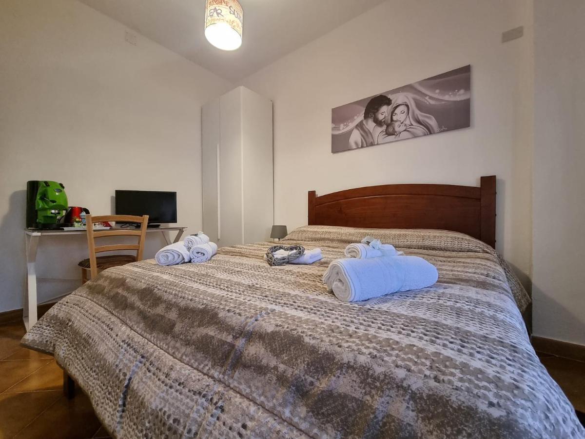 B&B Le Stanze Di Aurora Palermo Bagian luar foto
