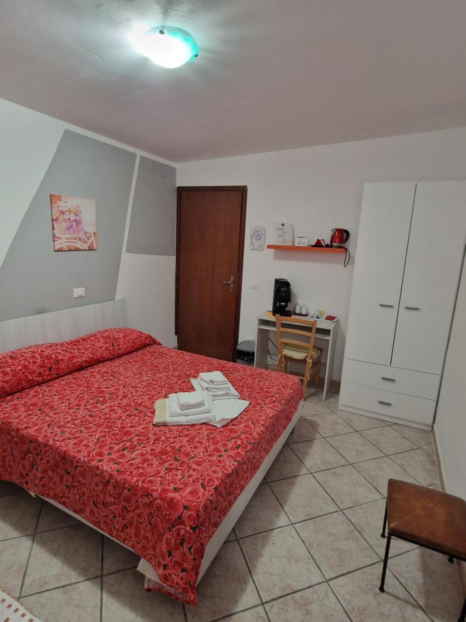 B&B Le Stanze Di Aurora Palermo Bagian luar foto