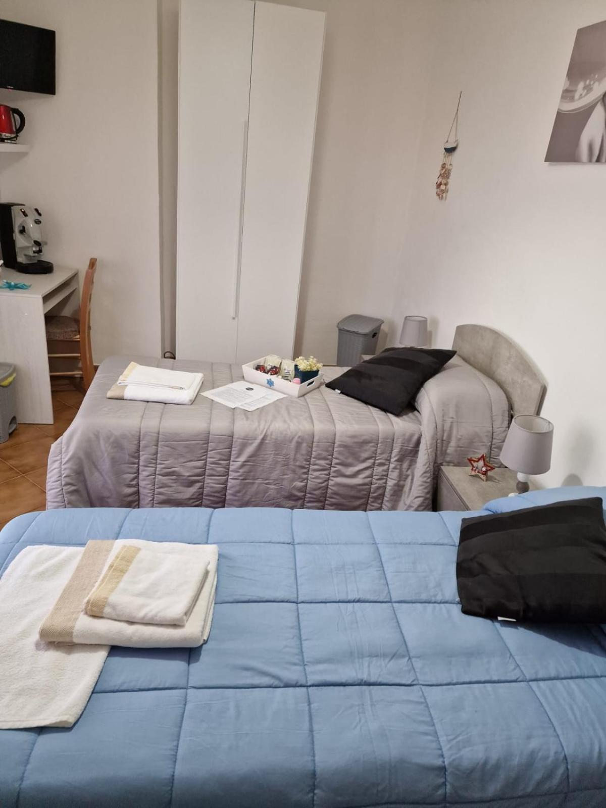 B&B Le Stanze Di Aurora Palermo Bagian luar foto