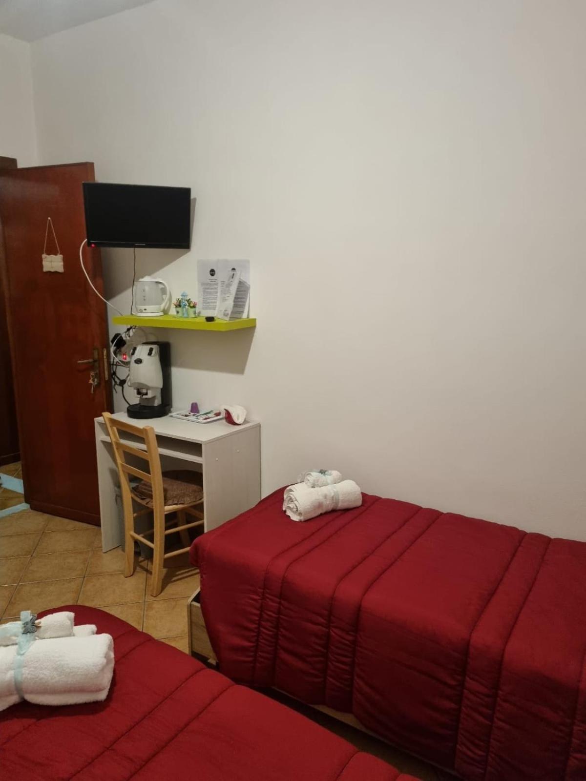 B&B Le Stanze Di Aurora Palermo Bagian luar foto