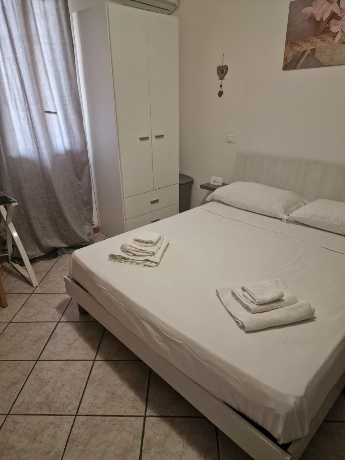 B&B Le Stanze Di Aurora Palermo Bagian luar foto