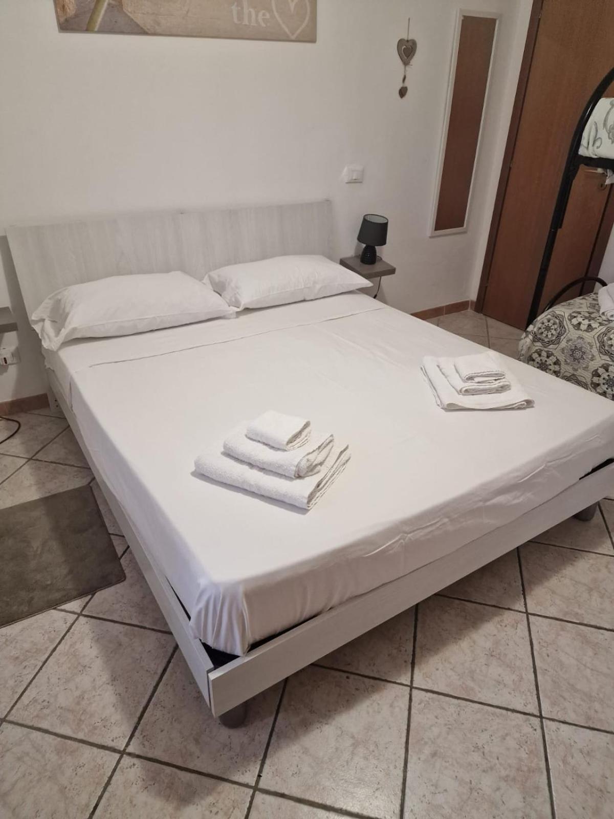 B&B Le Stanze Di Aurora Palermo Bagian luar foto